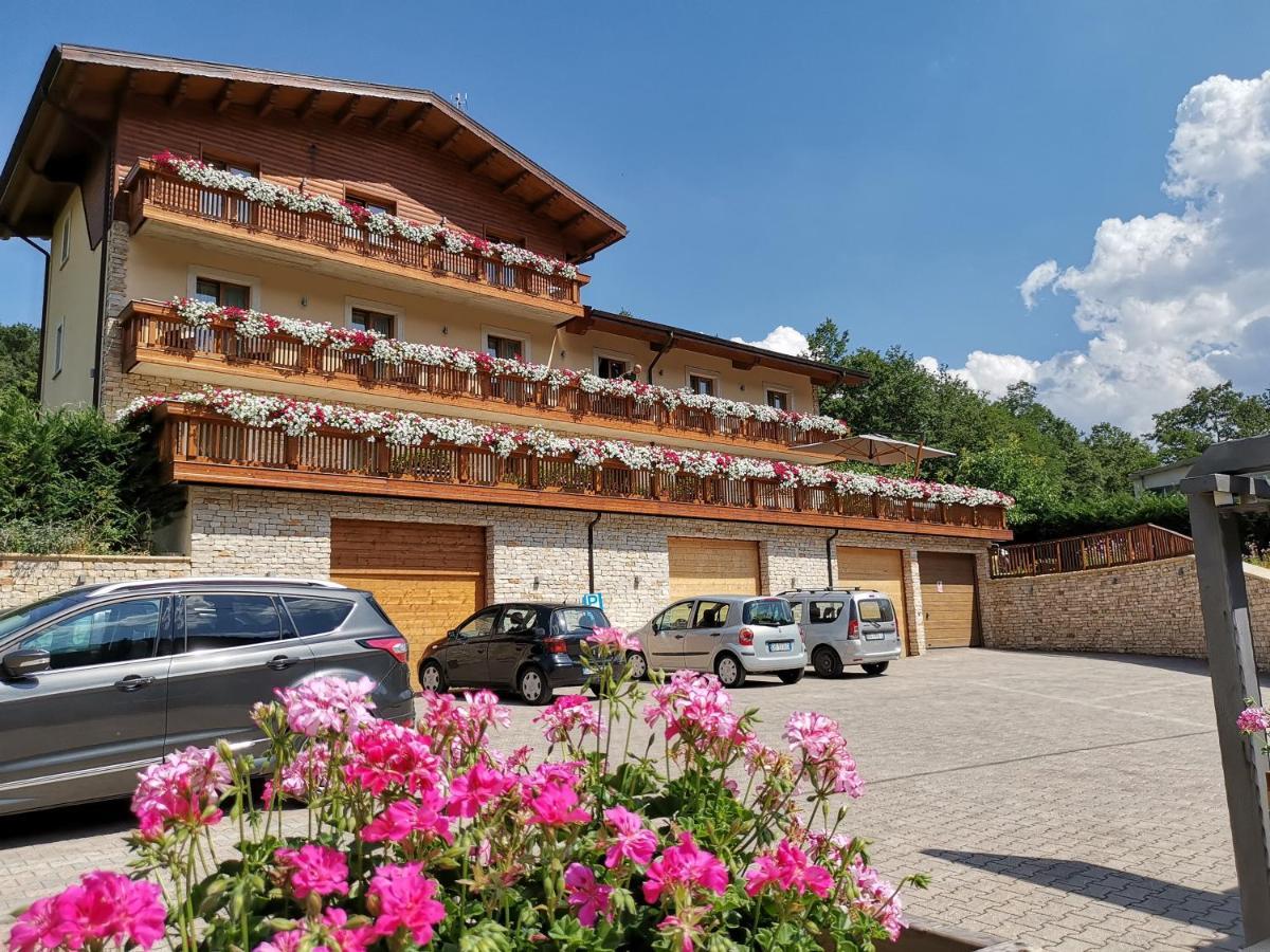 Boutique Hotel Il Riccio - Adults Only Рокказаро Экстерьер фото
