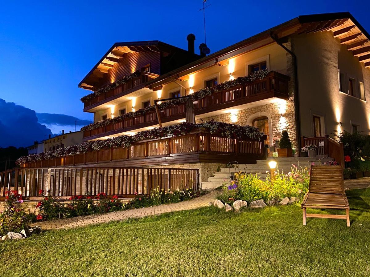 Boutique Hotel Il Riccio - Adults Only Рокказаро Экстерьер фото